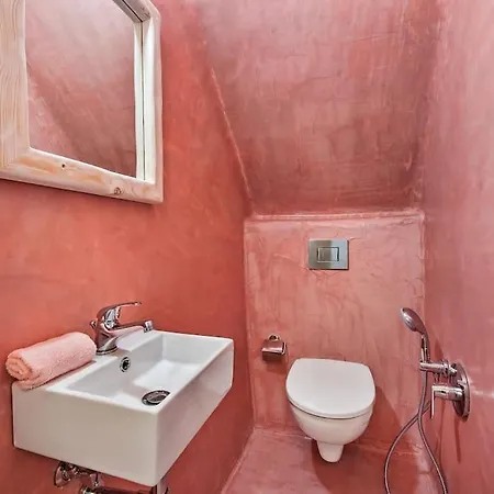 Cooper's Cave House With Heated Jacuzzi Villa *