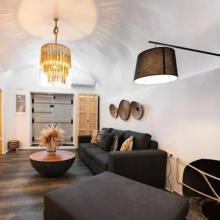 וילה Cooper's Cave House With Heated Jacuzzi *