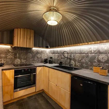Villa Cooper's Cave House With Heated Jacuzzi Megalochori (Santorini)