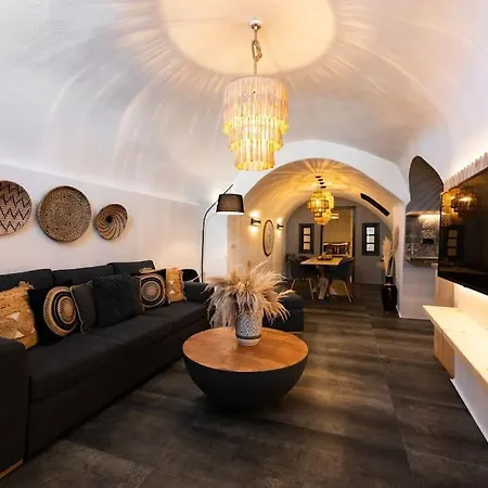 Cooper's Cave House With Heated Jacuzzi Megalochori (Santorini)