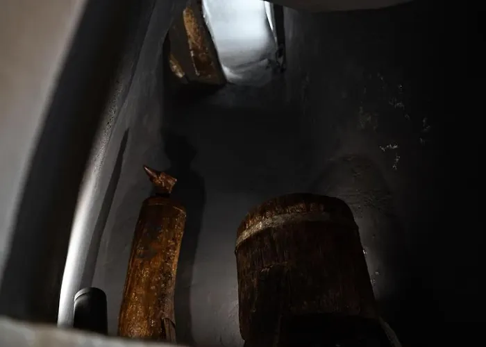 Cooper's Cave House With Heated Jacuzzi Villa