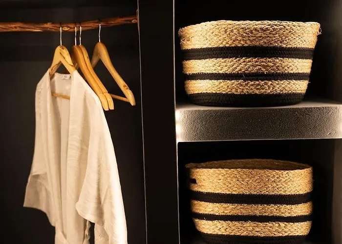 Cooper's Cave House With Heated Jacuzzi *