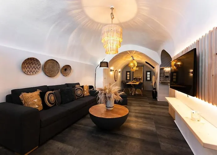 Cooper's Cave House With Heated Jacuzzi Megalochori (Santorini)