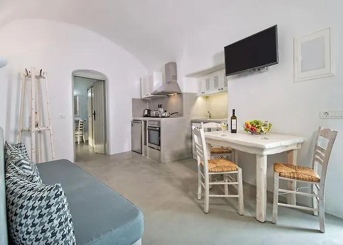 Cooper's Cave House With Heated Jacuzzi