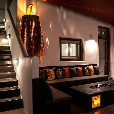 Cooper's Cave House With Heated Jacuzzi *