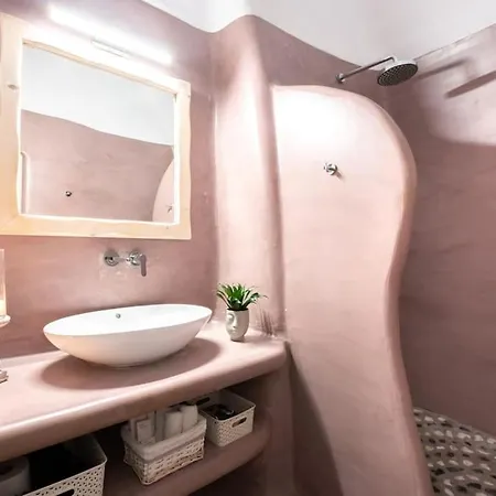 Cooper's Cave House With Heated Jacuzzi