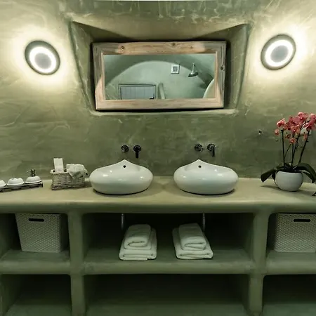 Cooper's Cave House With Heated Jacuzzi *