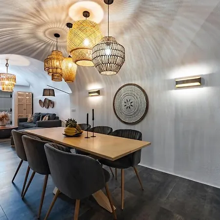 Cooper's Cave House With Heated Jacuzzi Villa *