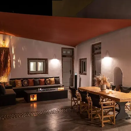 Cooper's Cave House With Heated Jacuzzi * Megalochori (Santorini)