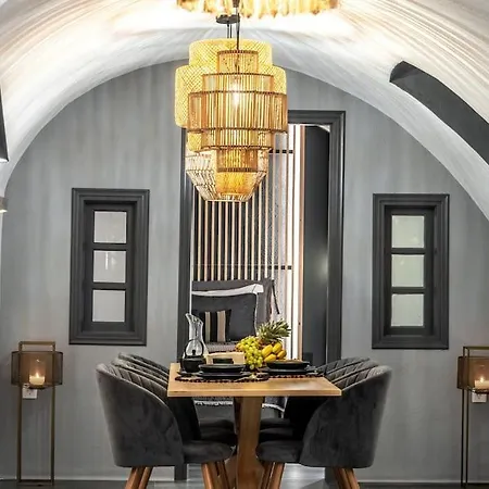 Cooper's Cave House With Heated Jacuzzi * Megalochori (Santorini)