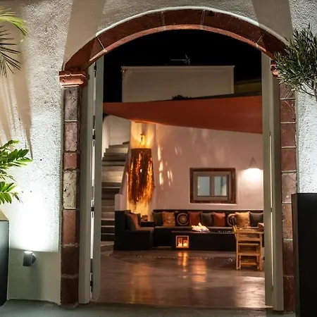 Cooper's Cave House With Heated Jacuzzi Villa